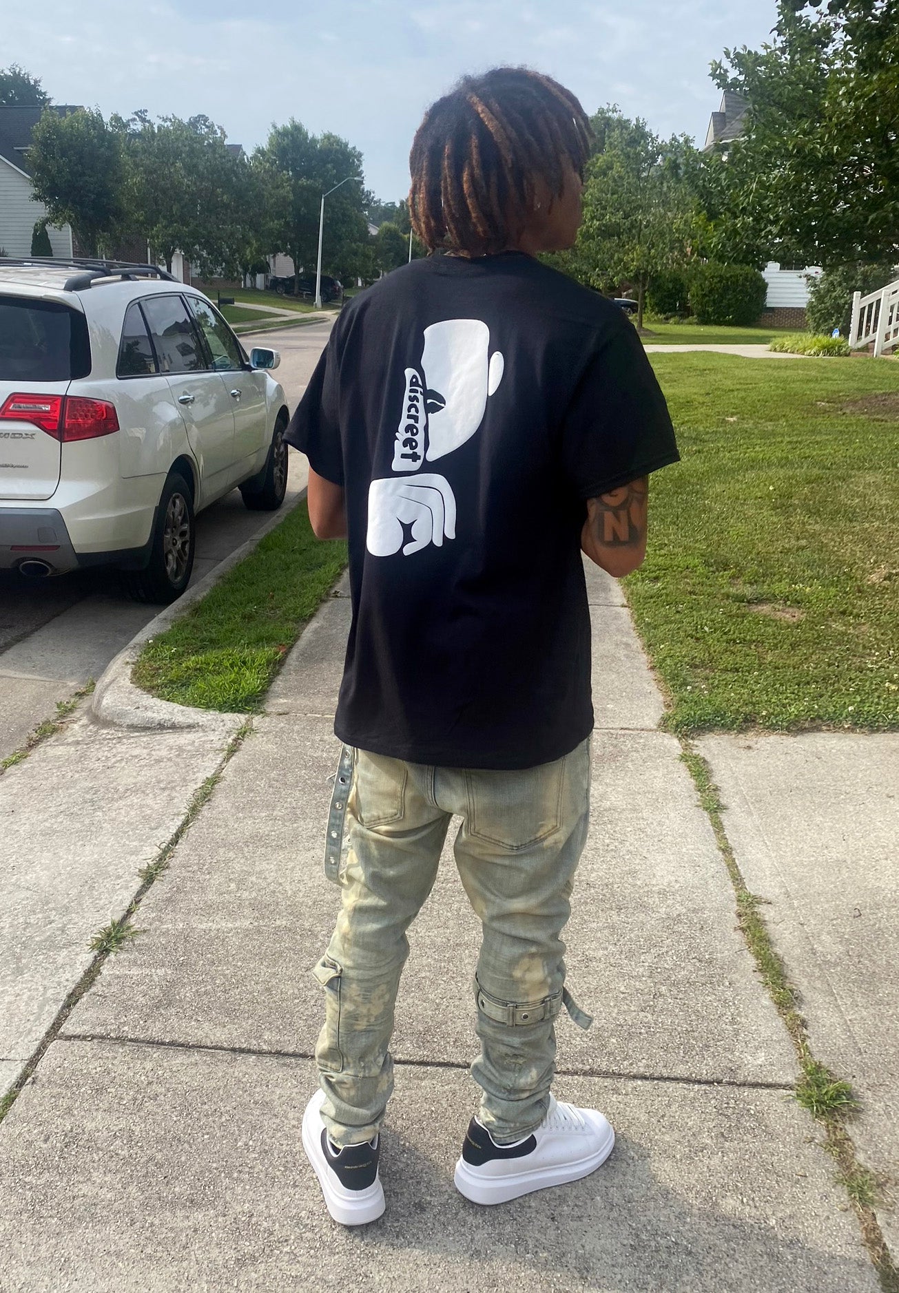 Discreet Tee