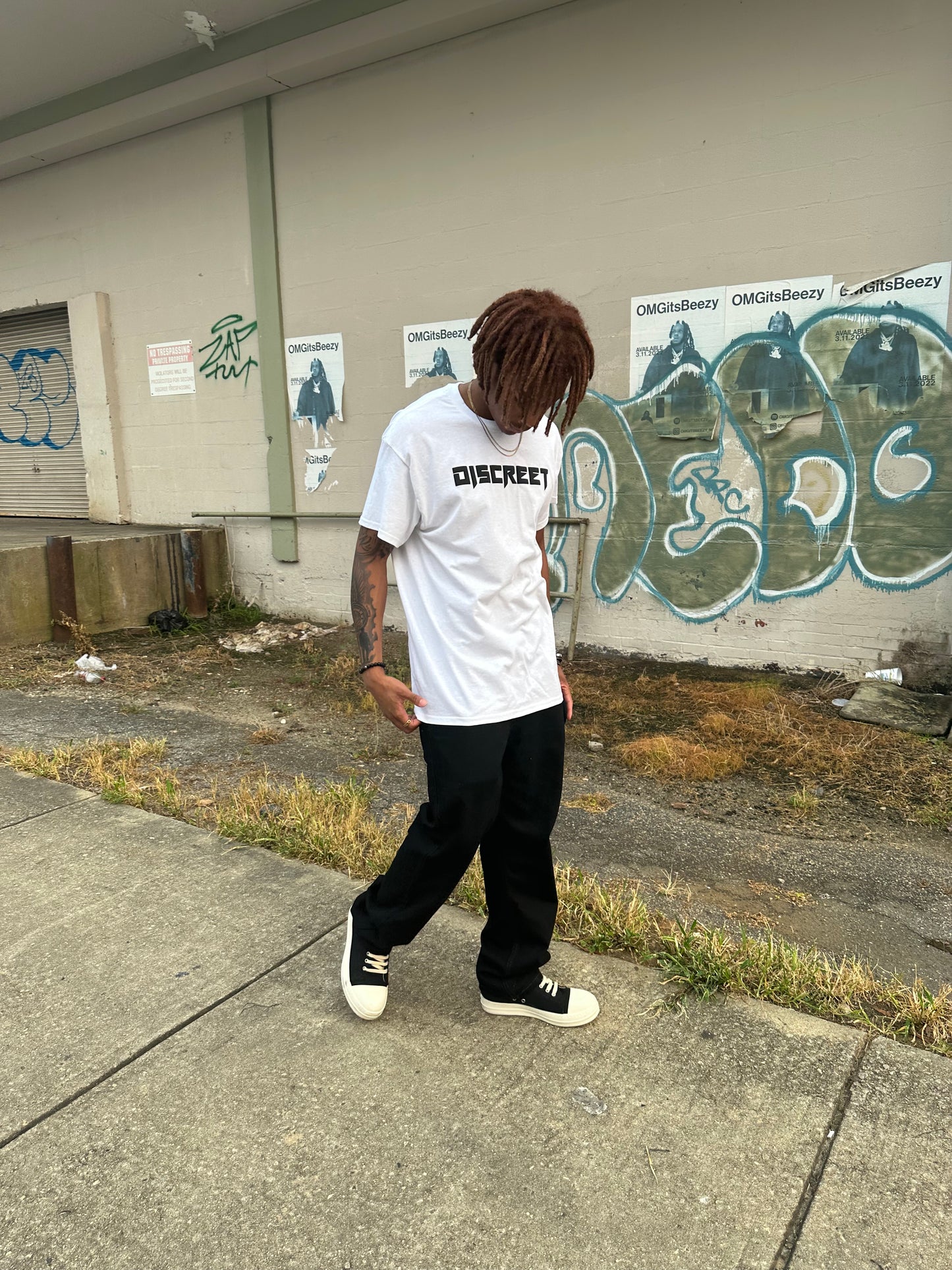 Discreet Alternate Black on White Tee